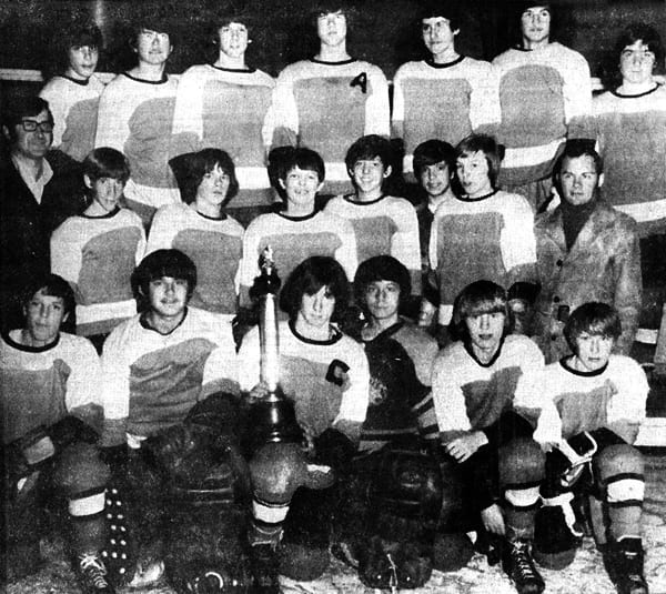 1972 Bantam West Hill Flyers – Team